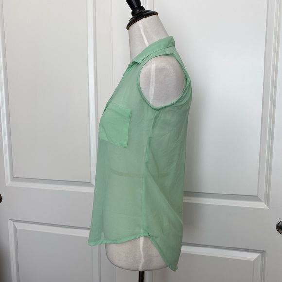 Sleeveless Dress Blouse - Picture 5 of 6